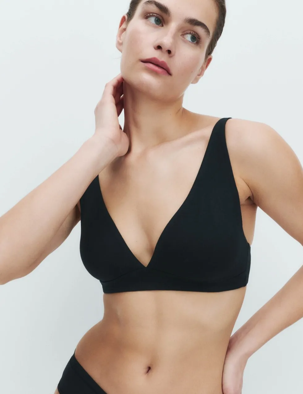 3 Pack Cotton Rich Non Wired Plunge Bras (A-E)