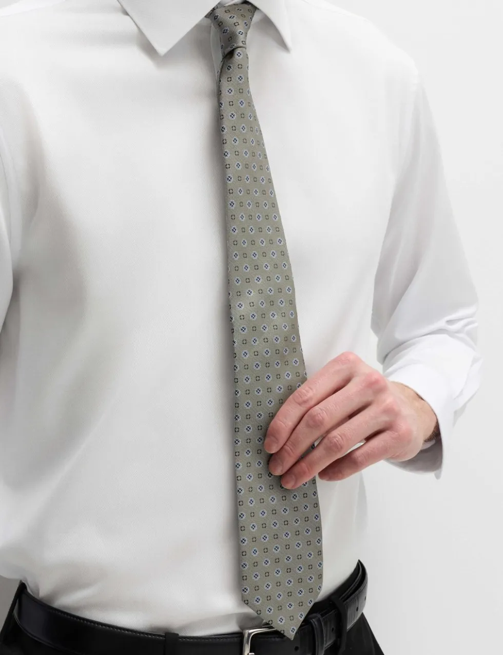 4 Piece Regular Fit Easy Iron Shirt & Tie Set