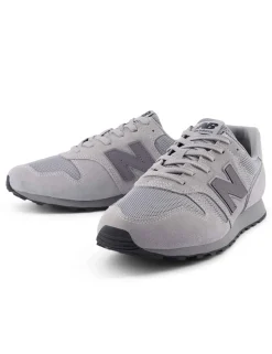 373 Trainers