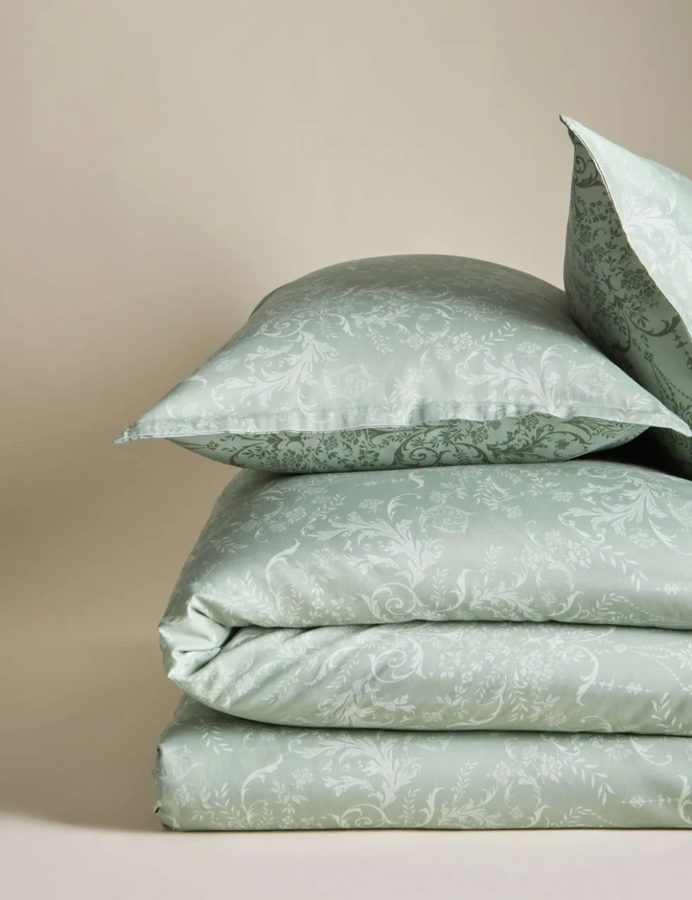 Aida-Alouette Damask Sateen Bedding Set