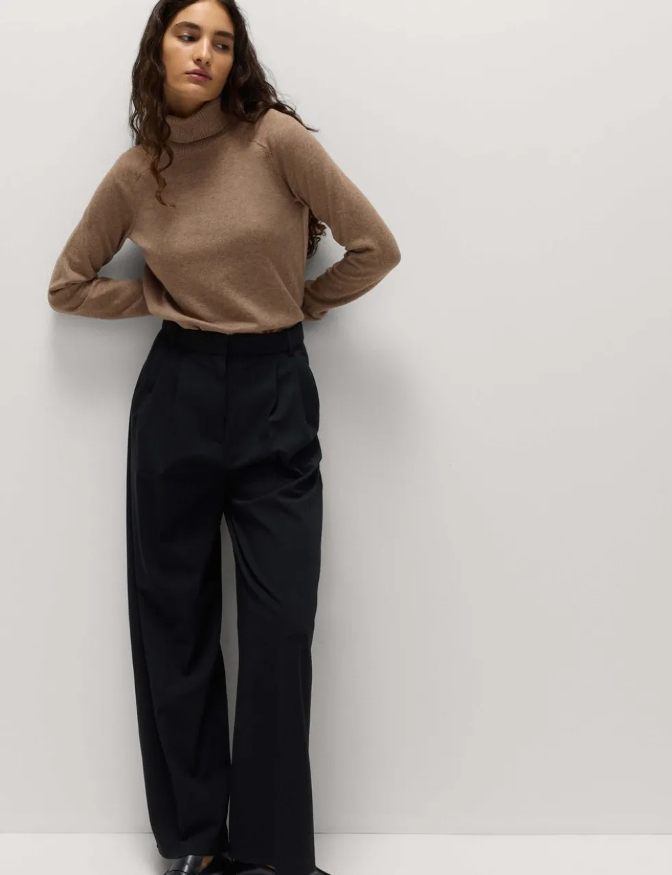 Air-Yarn Roll Neck Jumper
