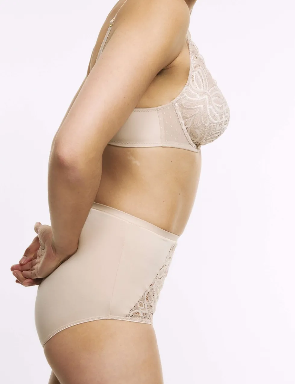 Amelia Lace Natural Lift™ Full Cup Bra (A-E)