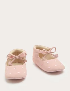 Baby Embroidered Heart Pram Shoes (0-18 Mths)