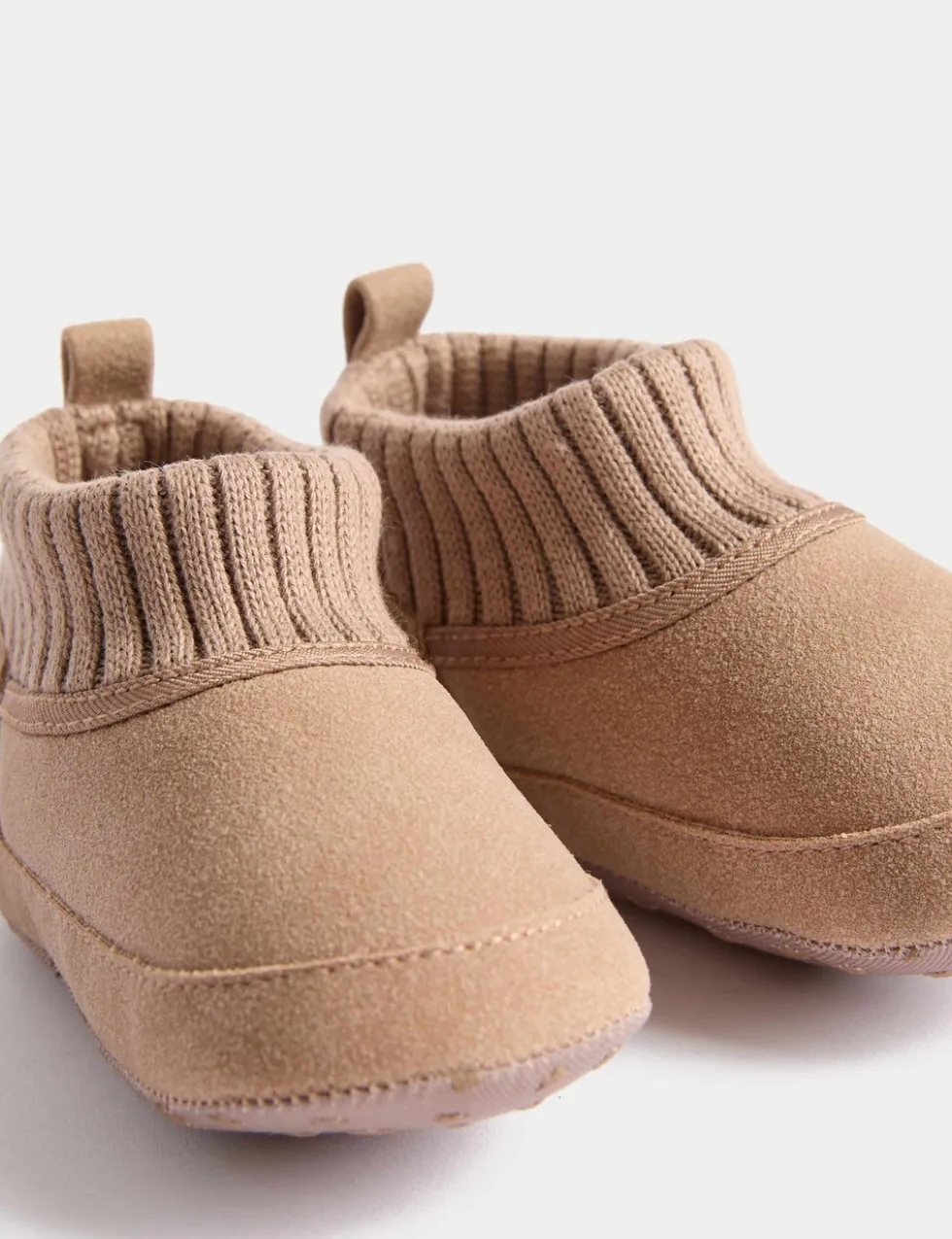 Baby Pram Shoes (0-18 Mths)