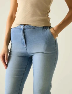 Bayletta Straight Leg Cropped Jeans