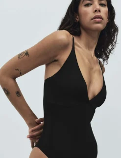Body Invisibles™ Shaping Plunge Body