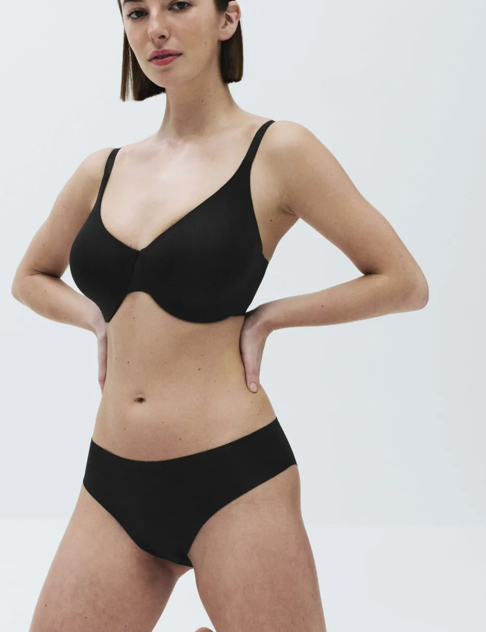 Body Invisibles™ Wired Minimiser Bra (C-H)