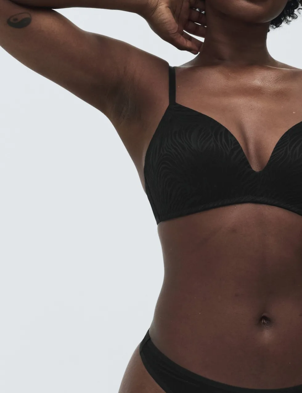 Body Lace Non Wired Plunge Bra (A-E)