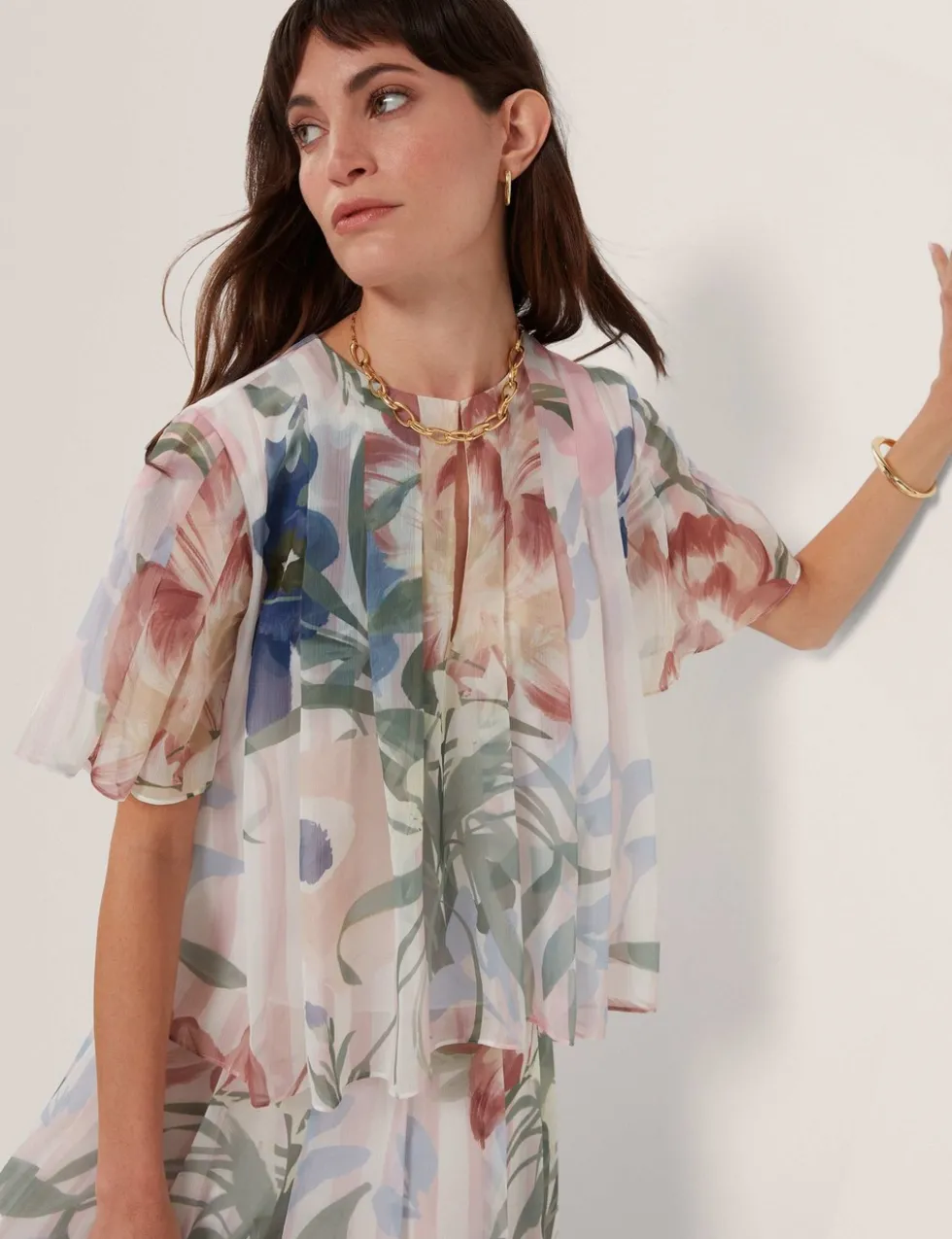 Botanical Print Pleated Angel Sleeve Top