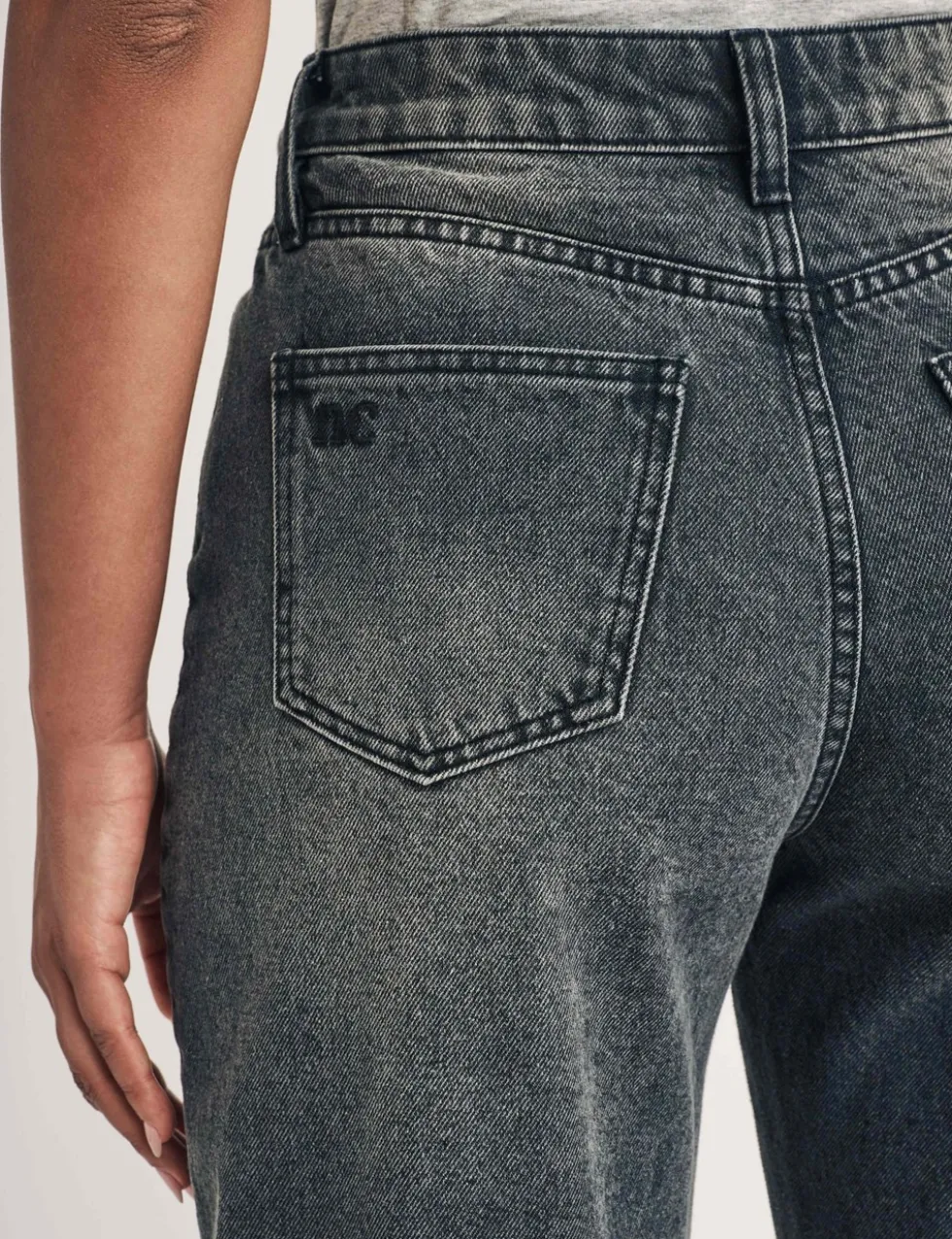 Boyfriend Mid Rise Barrel Jeans