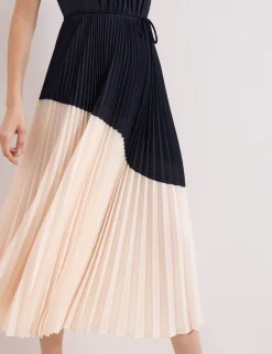 Colour Block High Neck Pleated Midaxi Dress