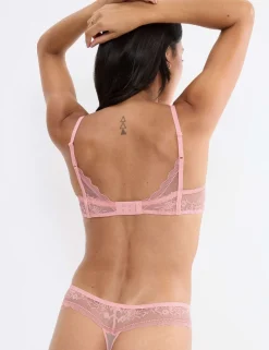 Comfort Allure Lace Wired Push-Up Bra (B-DD)
