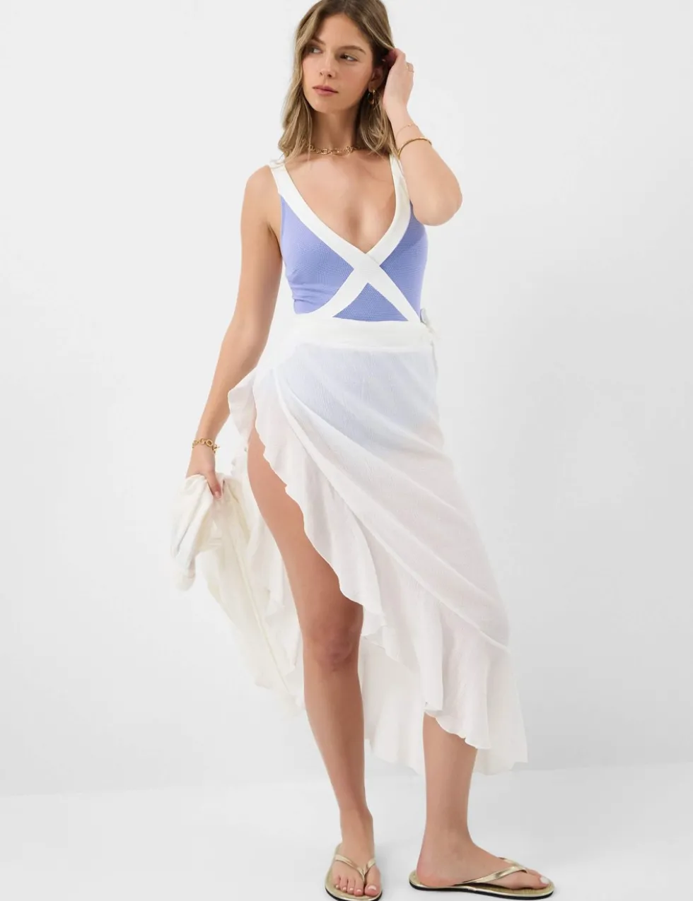 Contrast Shaping V-Neck Swimsuit