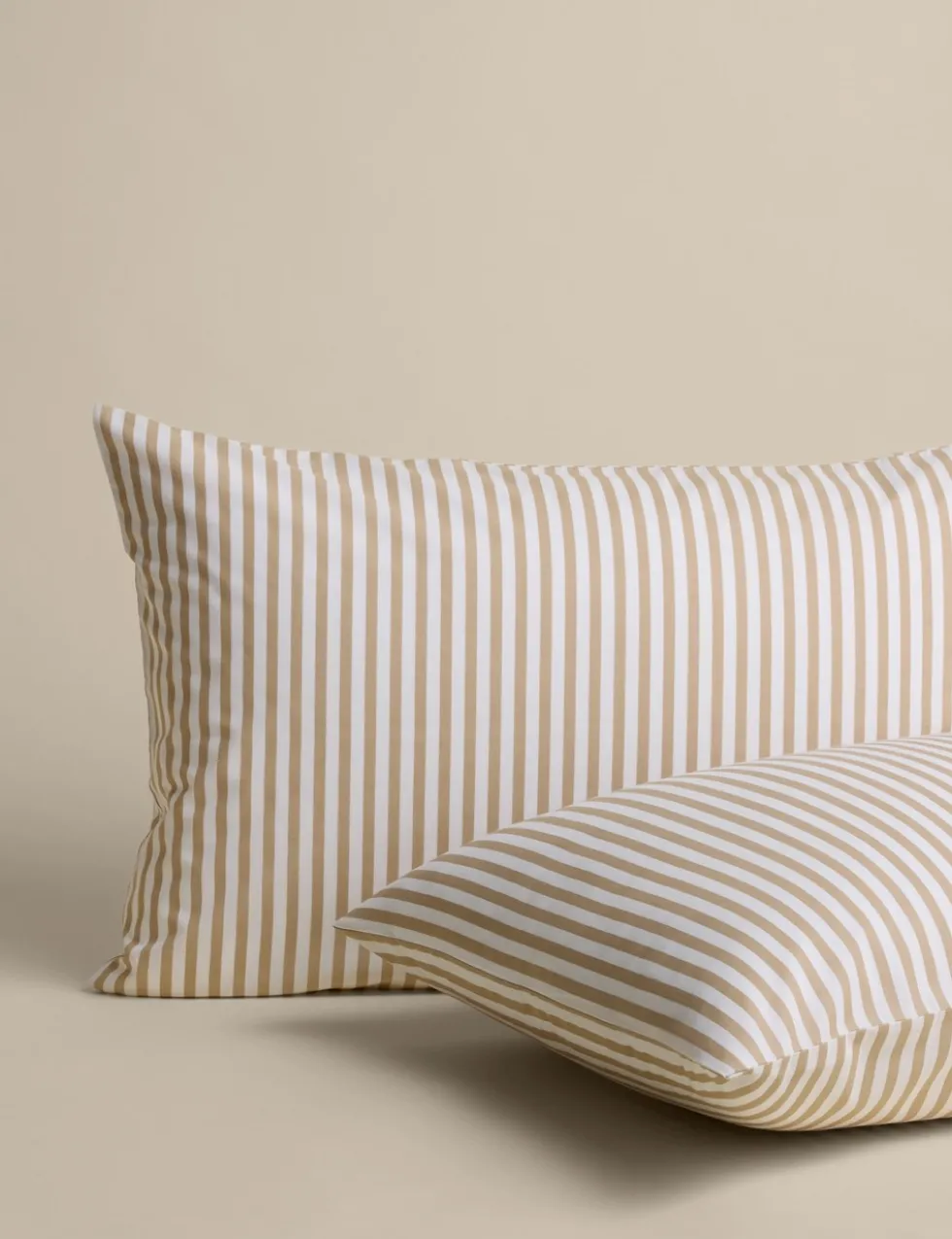 Cotton Blend Simple Stripe Bedding Set