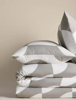 Cotton Blend Sliced Spot Geometric Bedding Set