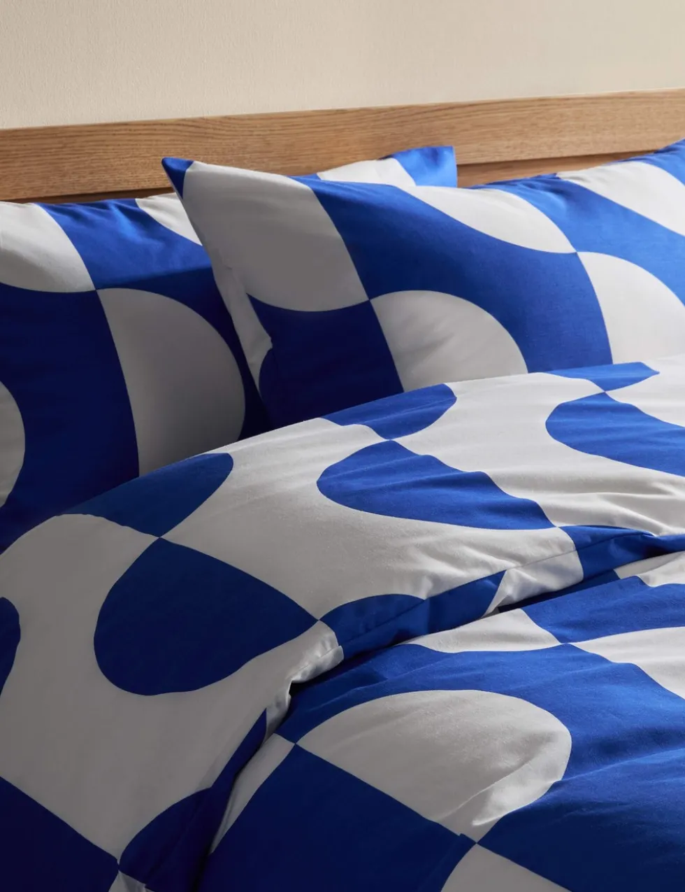 Cotton Blend Sliced Spot Geometric Bedding Set