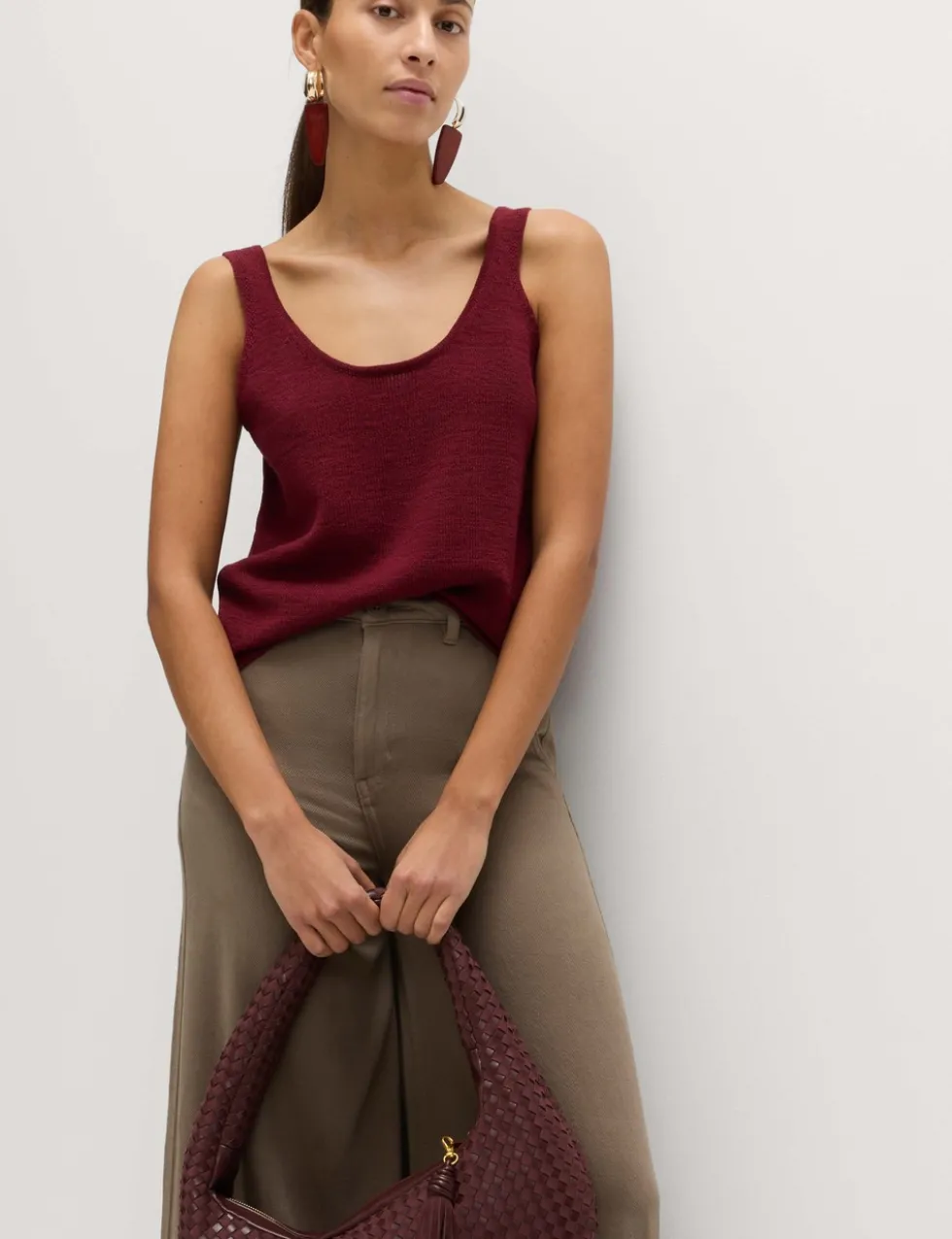 Cotton Blend Textured Scoop Neck Knitted Vest