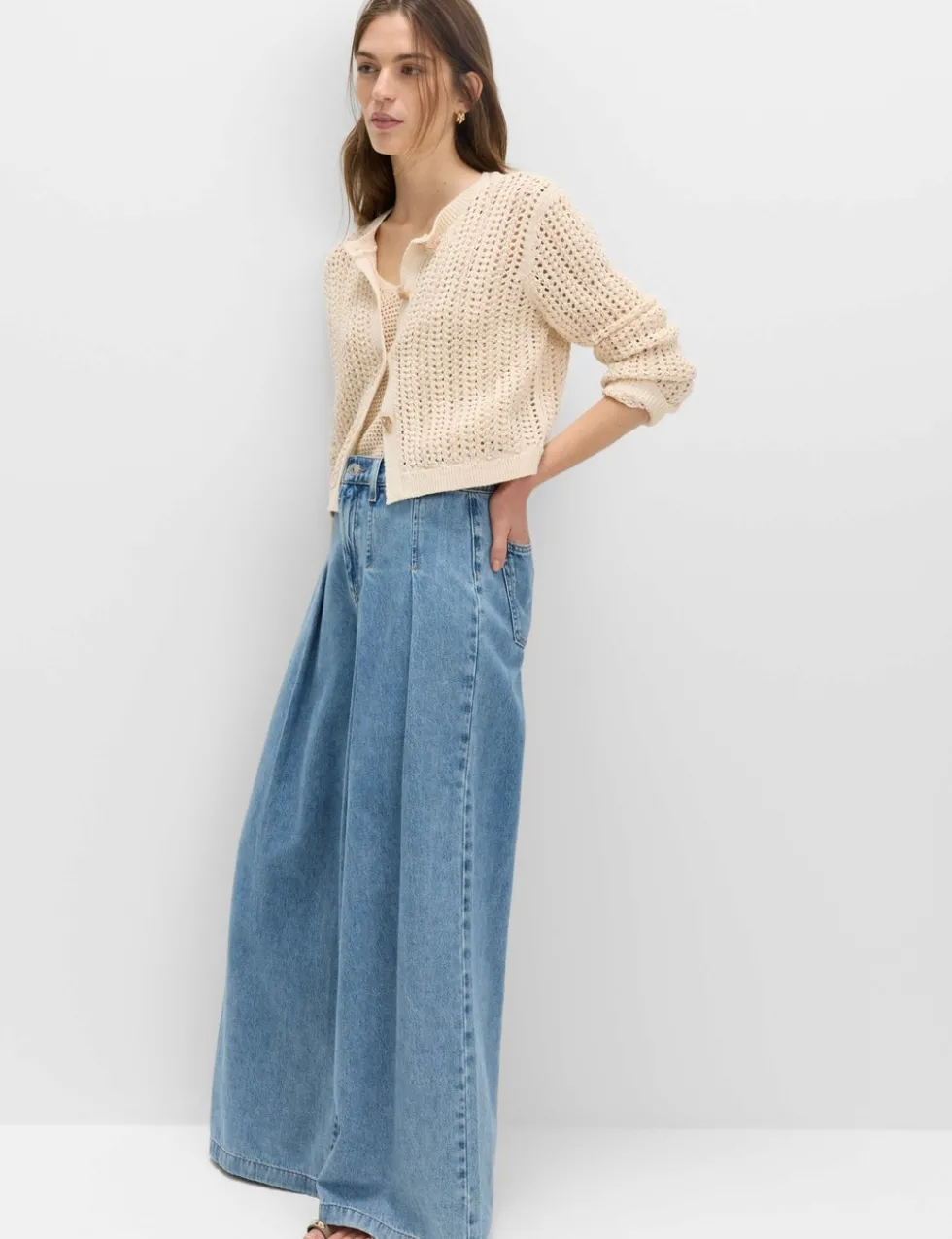 Cotton Blend Textured Slim Fit Cardigan