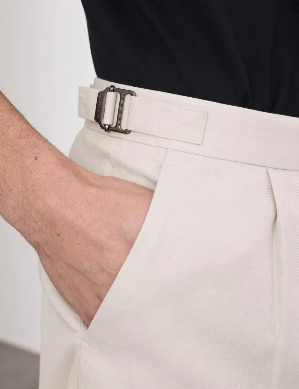 Cotton Linen Blend Pleat Front Shorts