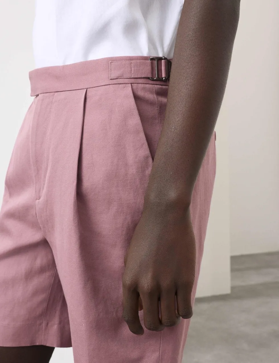 Cotton Linen Blend Pleat Front Shorts