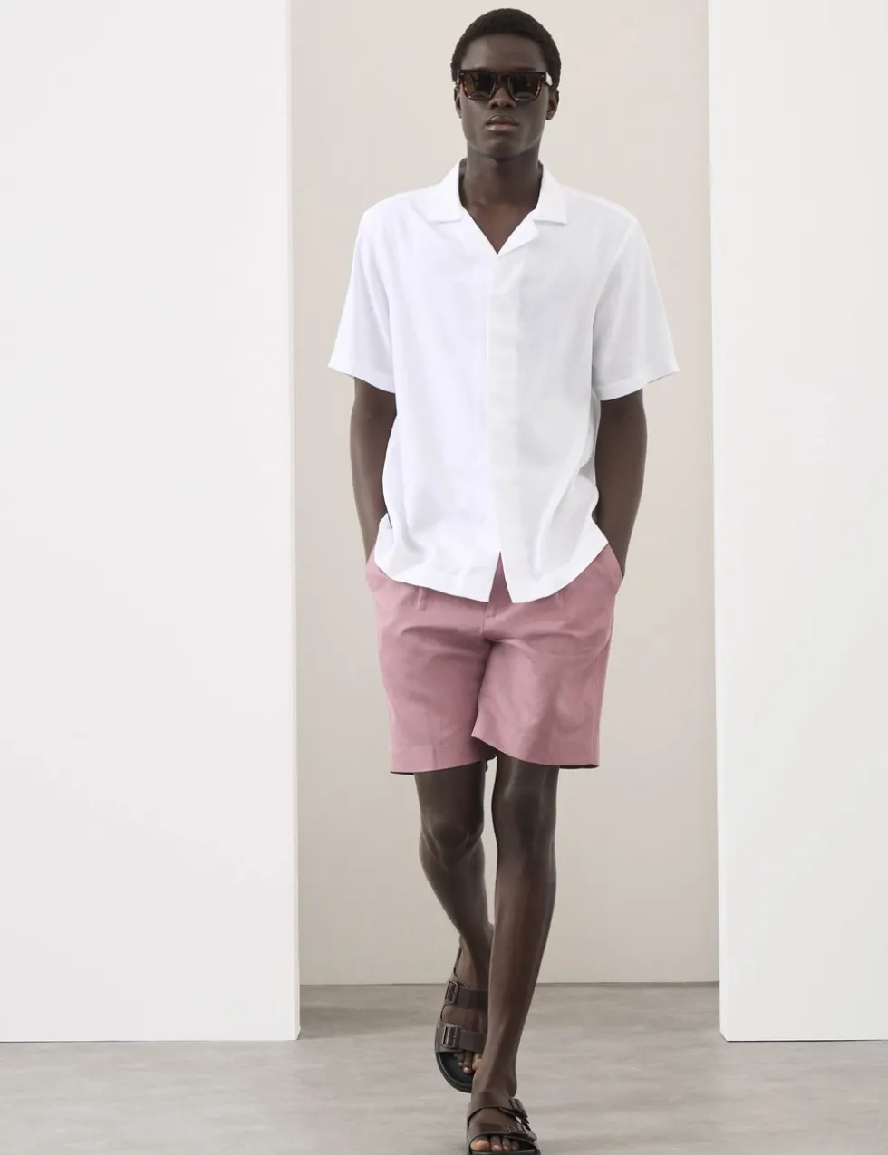 Cotton Linen Blend Pleat Front Shorts