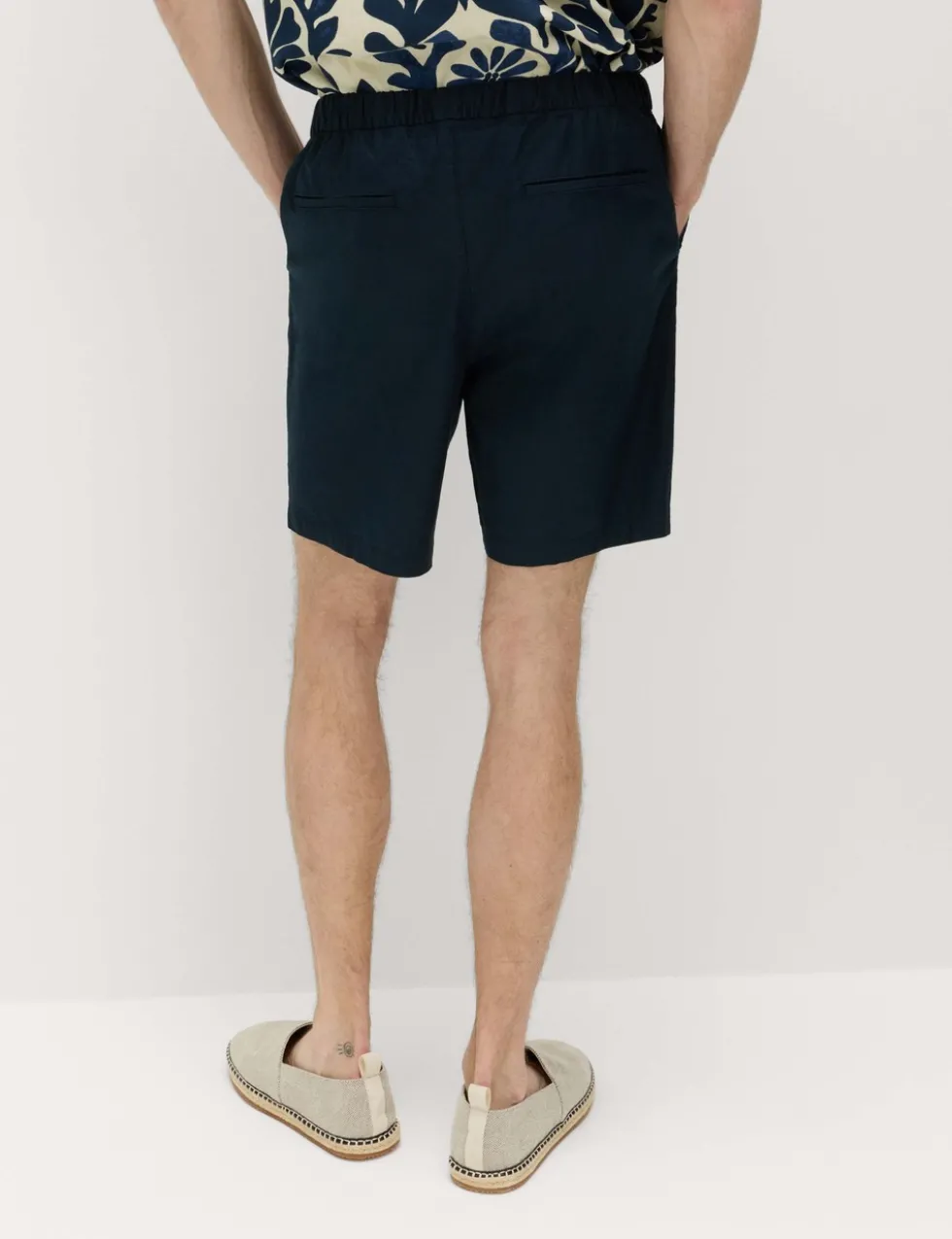 Cotton Linen Blend Stretch Shorts