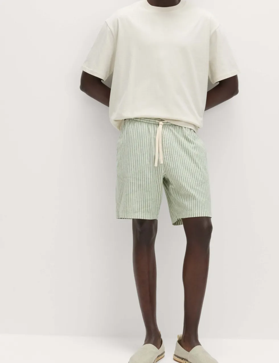 Cotton Linen Blend Stretch Shorts