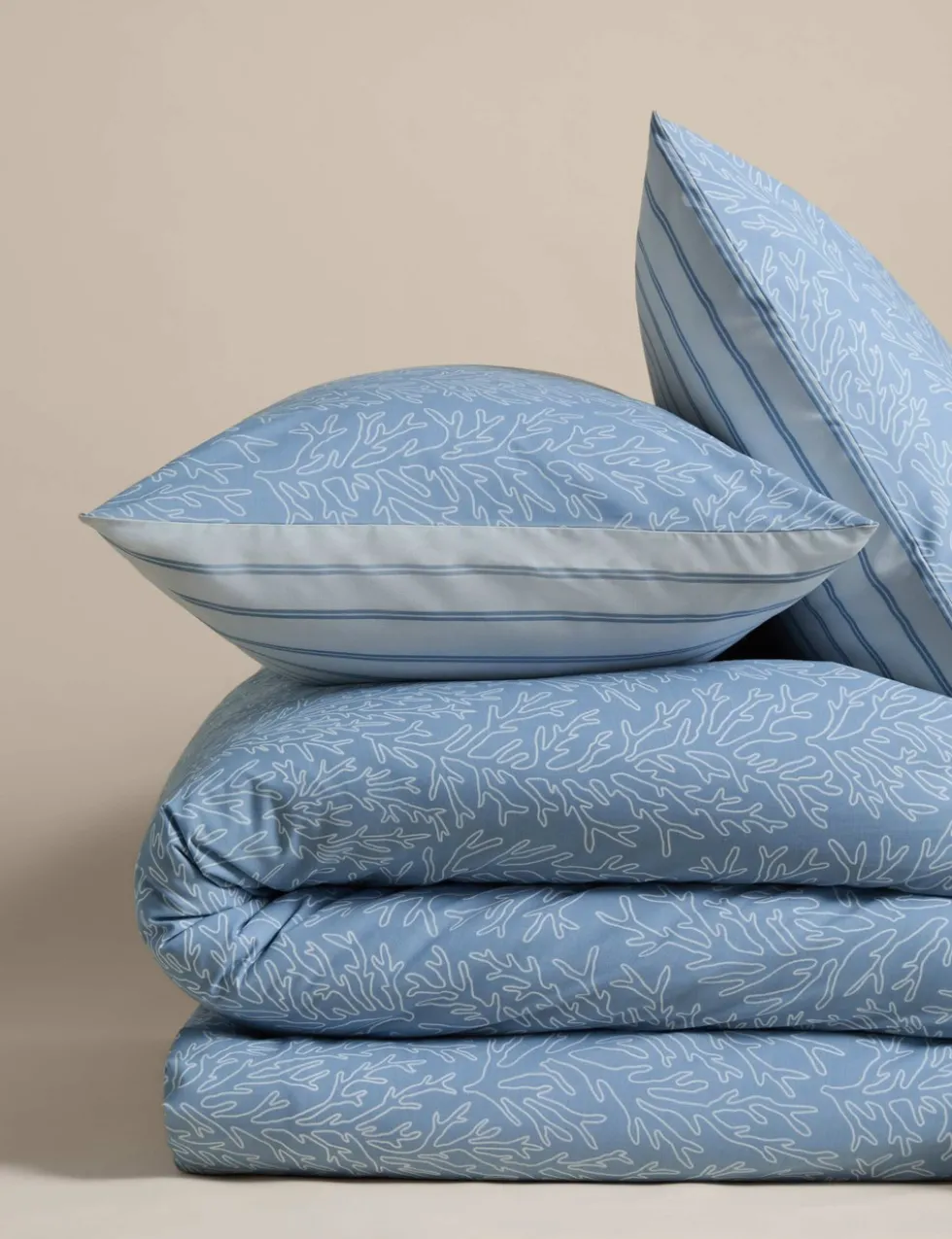 Cotton Rich Coral Printed Bedding Set