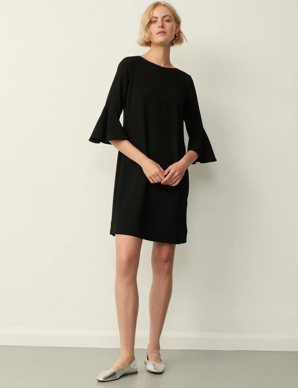 Crepe Frill Sleeve Mini Dress