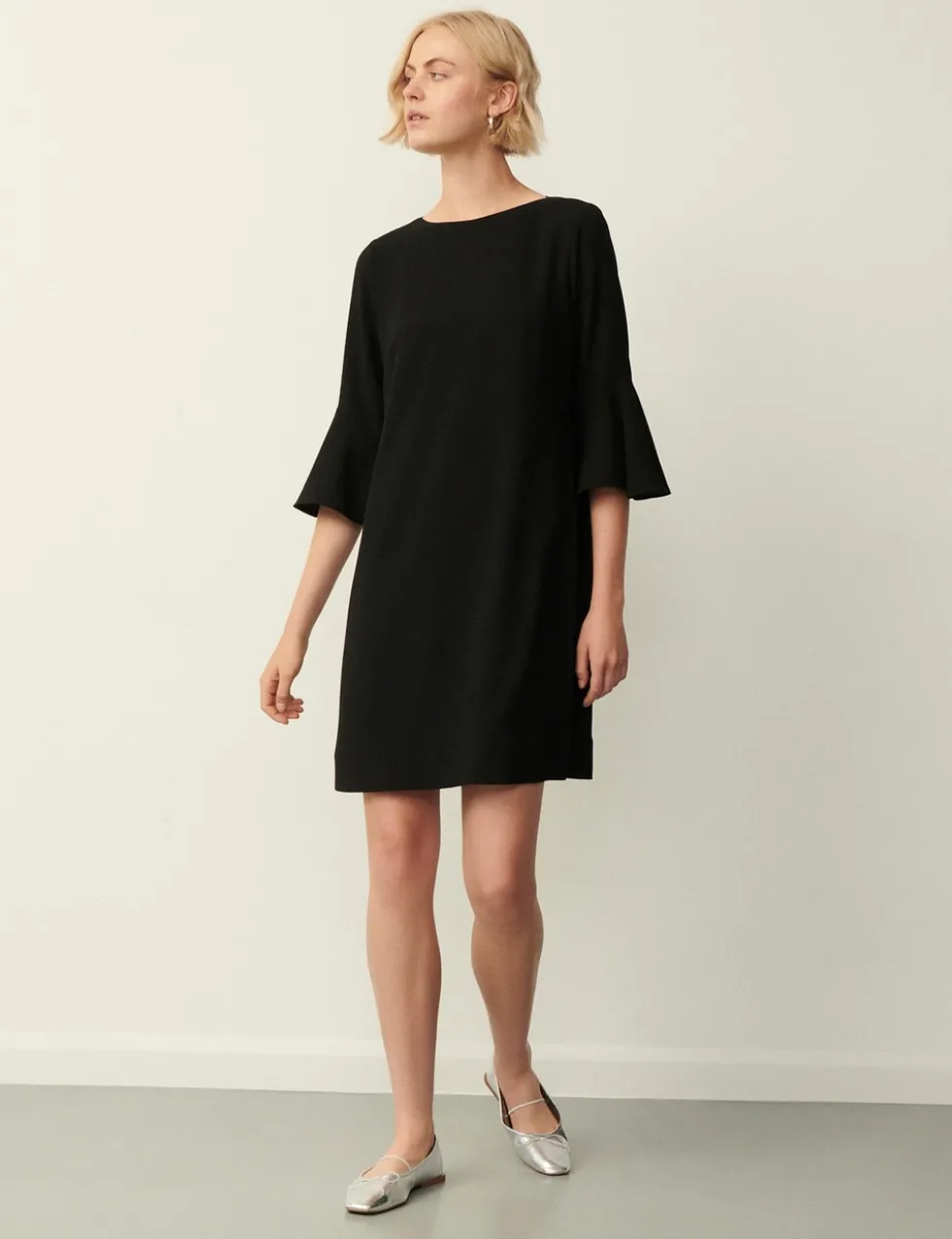 Crepe Frill Sleeve Mini Dress