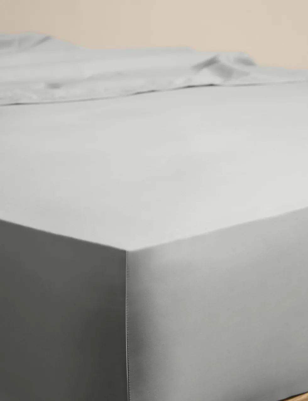 Egyptian Cotton 230 Thread Count StayPut Fitted Sheet