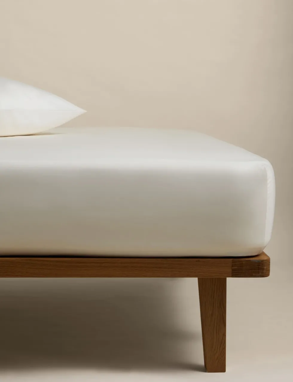 Egyptian Cotton Sateen 400 Thread Count Extra Deep Fitted Sheet