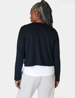 Essential Crew Neck Crop Top