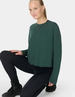 Essential Crew Neck Crop Top