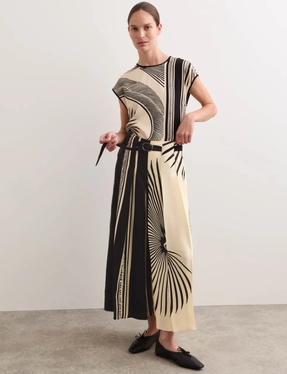 Fan Print Belted Wide Leg Culottes