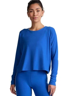 Featherweight Daydreamer Crew Neck Yoga Top