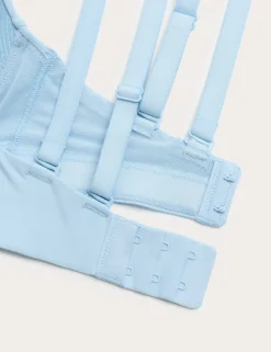 Flexifit™ Medium Support Sports Bra (A-E)