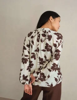 Floral Crew Neck Button Detail Blouse