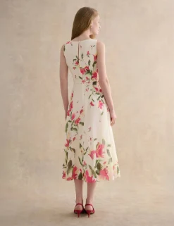 Floral Round Neck Knee Length Skater Dress
