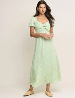 Floral Sweetheart Neckline Midi Tea Dress