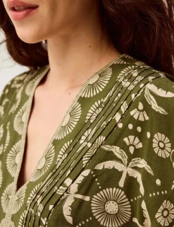 Floral V-Neck Pintuck Top