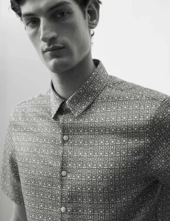 Geometric Print Short Sleeve Shirt