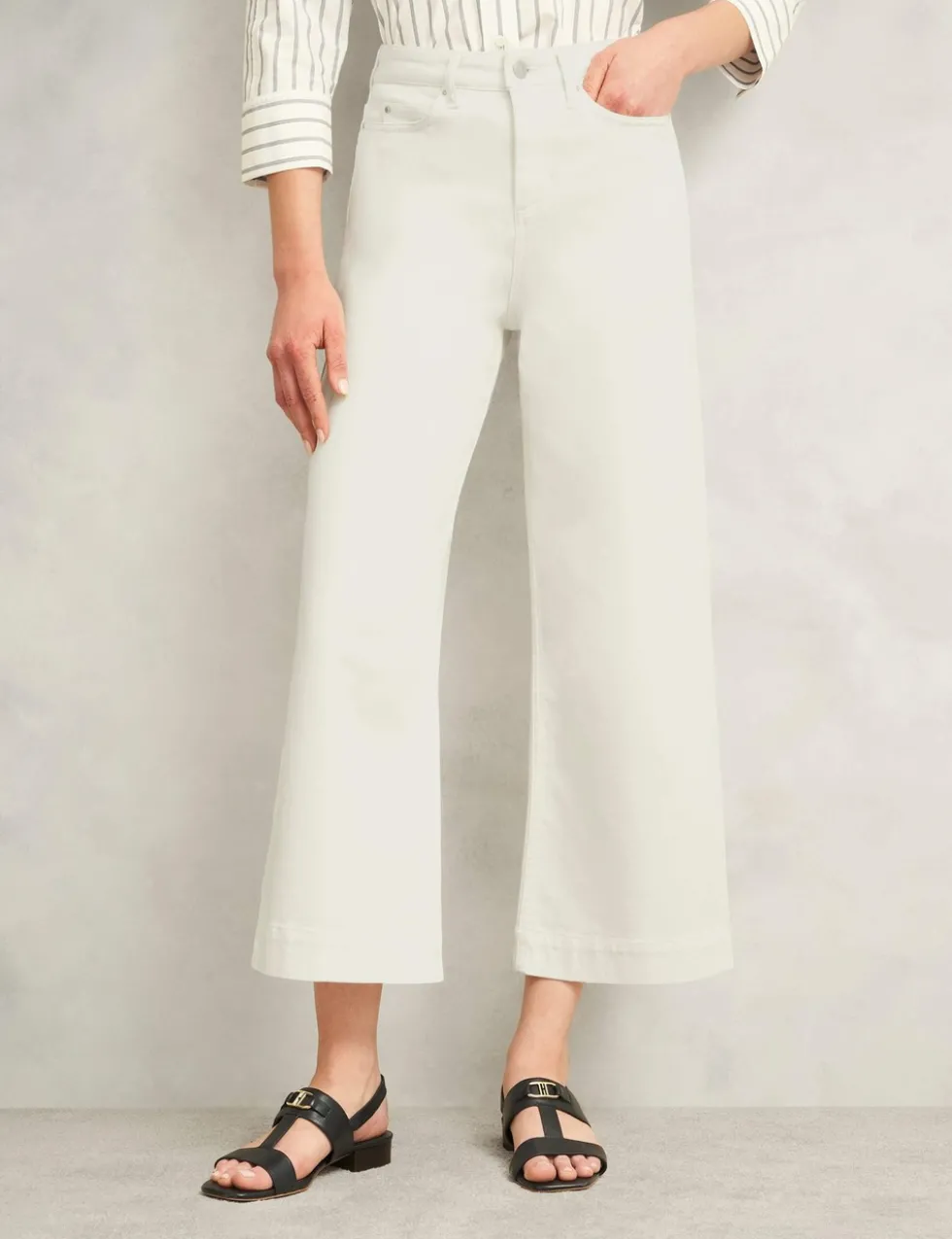 High Waisted Wide Leg Cropped Jeans