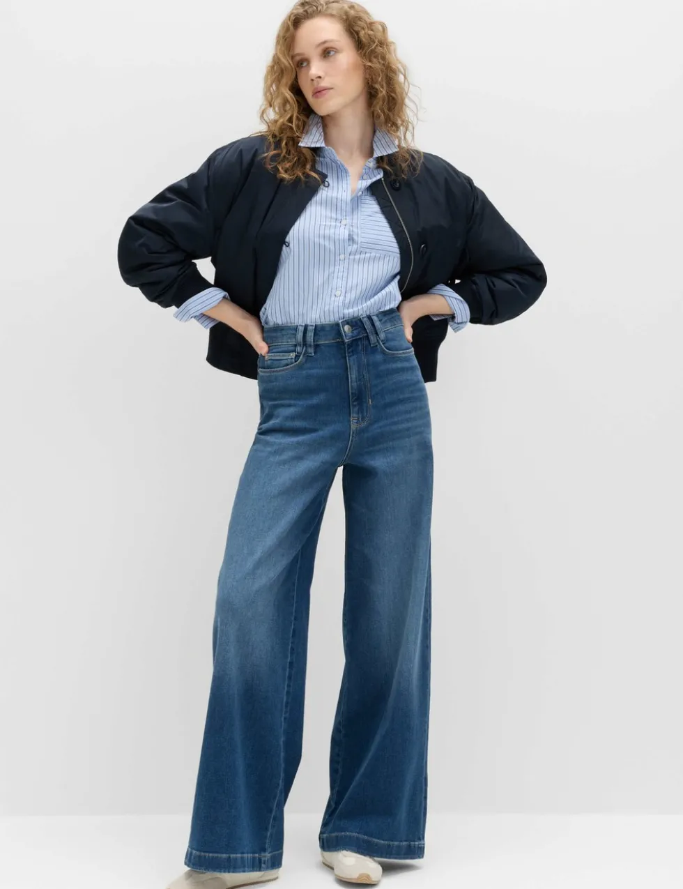 High Waisted Wide Leg Jeans