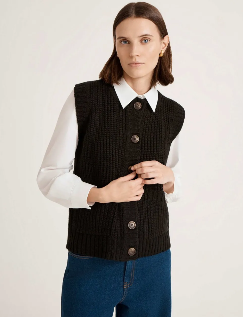 Janette Round Neck Knitted Vest