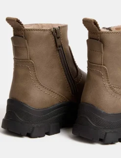 Kids Chunky Chelsea Boots (4 Small - 7 Large)