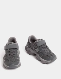 Kids' Chunky Freshfeetâ„¢ Riptape Trainers (4 Small - 3 Large)