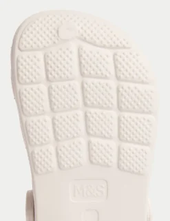 Kids' Clogs (4 Small - 7 Large)