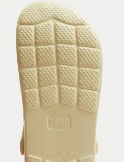 Kids' Clogs (4 Small - 7 Large)