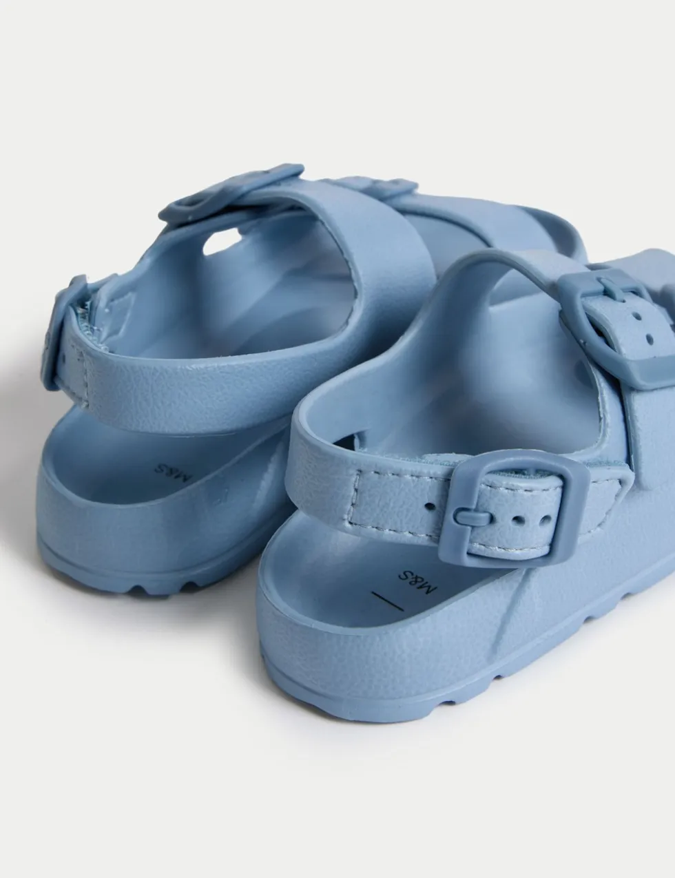 Kids' Plain Buckle Footbed Sandals (4 Small - 2 Large)